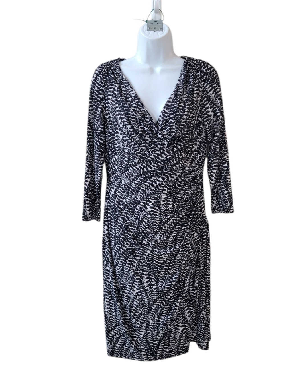 LAUREN RALPH LAUREN Black & White Surplice Faux Wrap Printed Dress Size 8